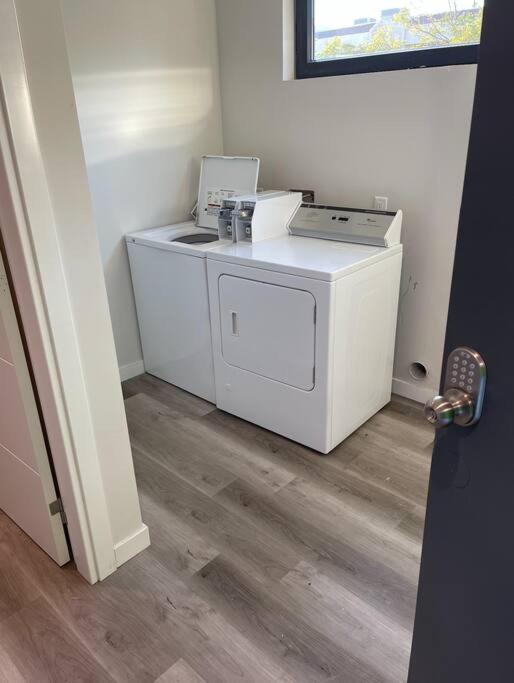 Comfy Studio With Cali King Size Mattress San Diego Luaran gambar